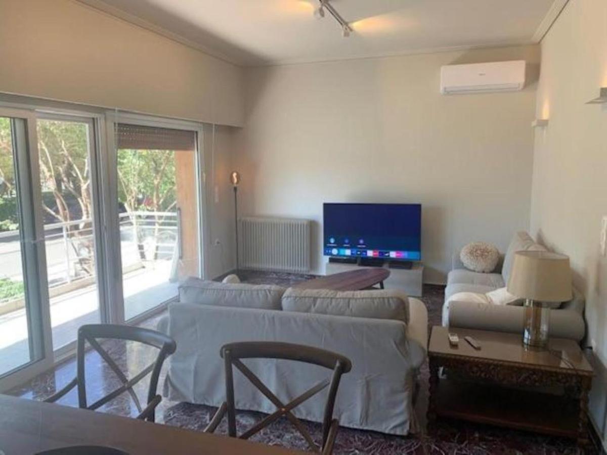 Flisvos Marina Refurbished Apartment Athens Exterior photo