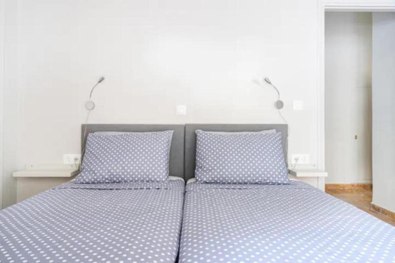 Flisvos Marina Refurbished Apartment Athens Exterior photo